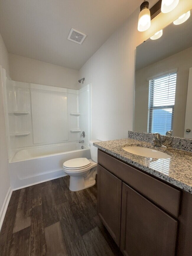 Building Photo - 1012 Berry Patch Cir