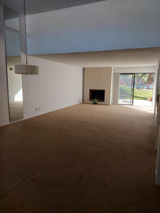 Building Photo - 48663 Stoney Creek Ln