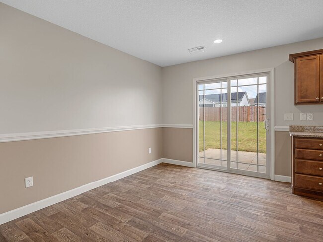 Building Photo - 3BR/2BA Inman Gem with Pool Access & Firep...