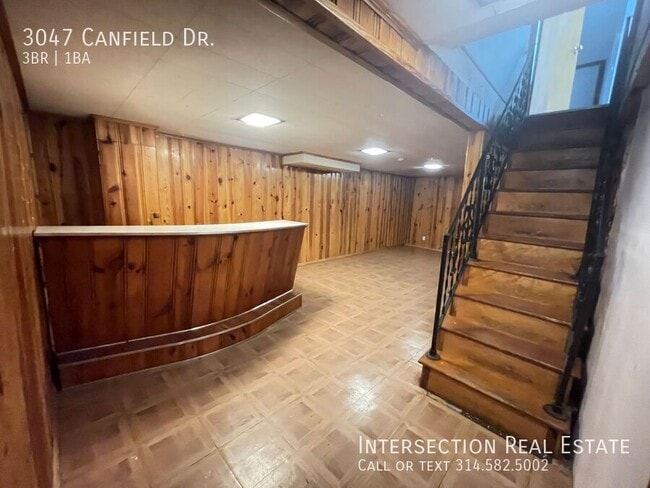 Building Photo - 3047 Canfield Dr