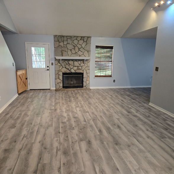 Building Photo - 4265 Antioch Rd