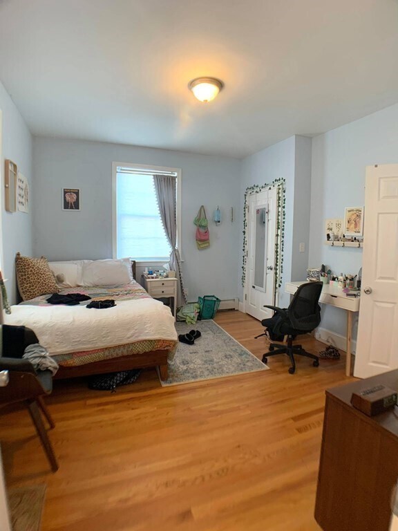 Building Photo - 198 Harvard St