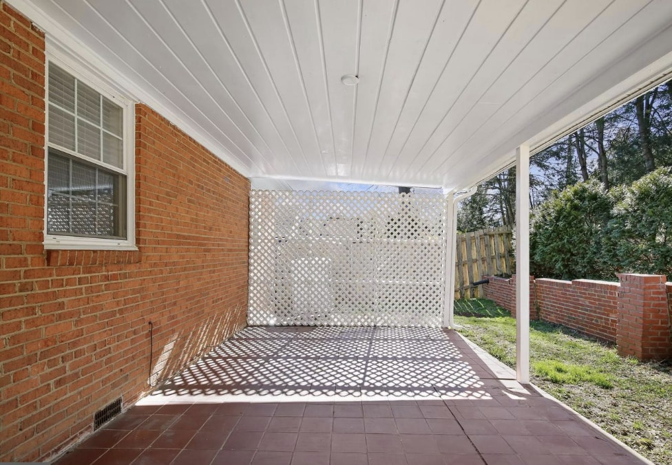 Building Photo - 5612 Massachusetts Ave