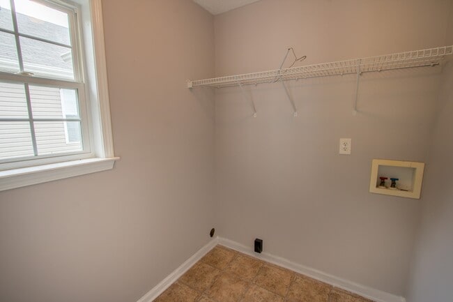 Building Photo - 4054 Margo Cir