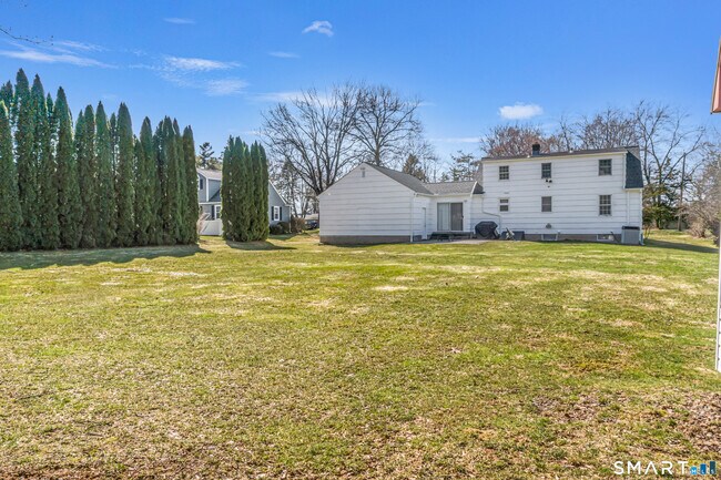 Building Photo - 466 High Hill Rd