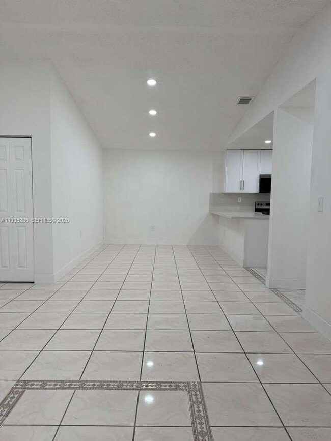 Building Photo - 19415 NW 33rd Ct