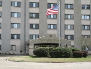 Building Photo - Move-In Ready 2BR Condo at The Meridian– G...