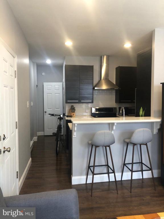 Building Photo - 349 Dickinson St