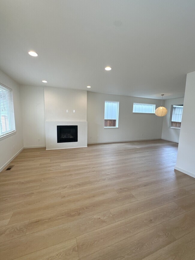 Building Photo - 20472 Del Coco Ct