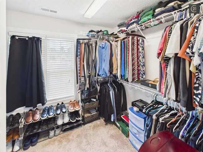 Building Photo - 703 Kiwi Stone Cir