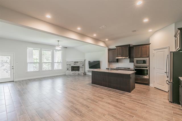 Building Photo - 1405 Bentwood Dr