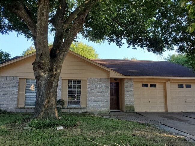 Building Photo - 16315 Thistleglen Dr