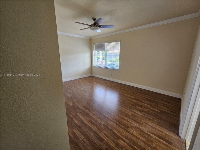 Building Photo - 12611 SW 54th Ct