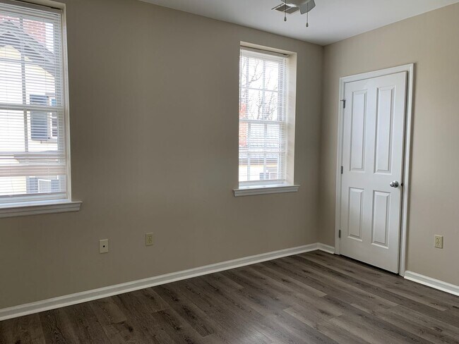 Building Photo - 2 BEDROOM APT-MAIN ST BETHLEHEM
