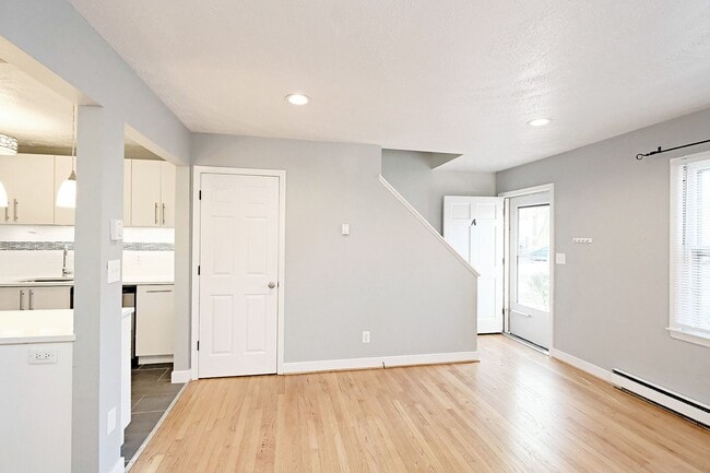 Building Photo - Nicely Updated Duplex Near UVA Medical Center