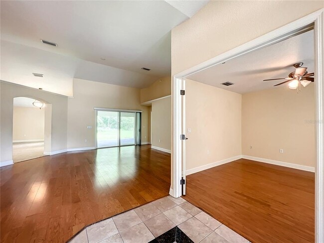 Building Photo - 5203 SE 42nd Ct