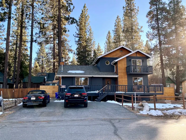 Primary Photo - 42621 Falcon Ave