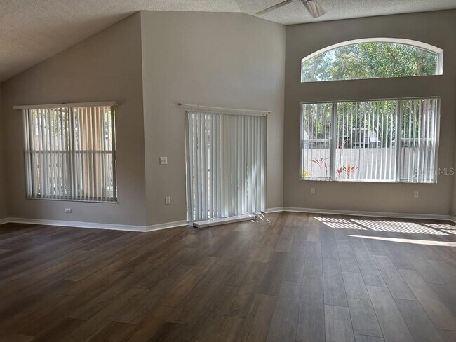 Building Photo - 8928 Southbay Dr