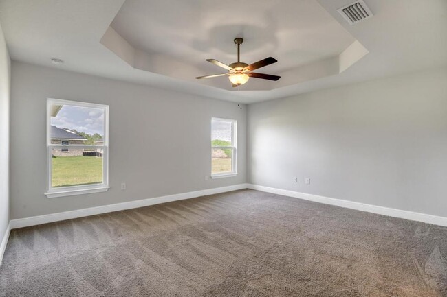 Building Photo - 3840 Redbud Wy