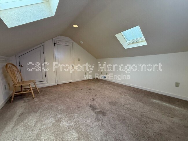 Building Photo - 138 17th St