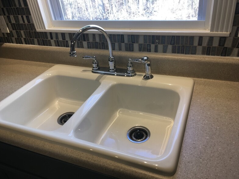 Building Photo - 510 Short St