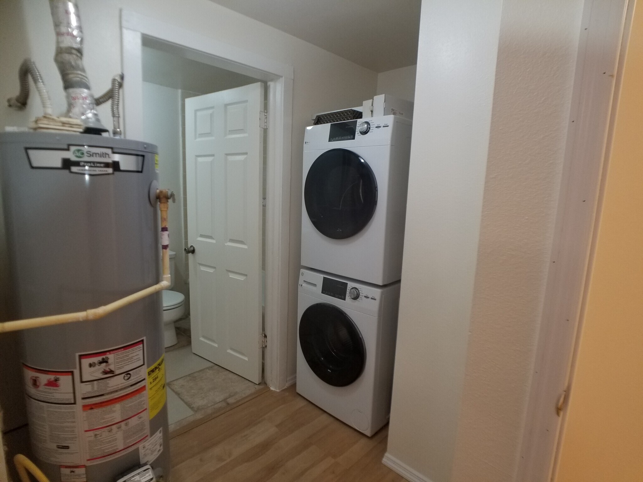 Building Photo - 1908 Lead Ave SE