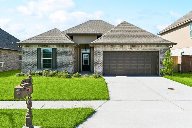 Primary Photo - Charming 3BR/2BA Home in Marrero Spacious,...