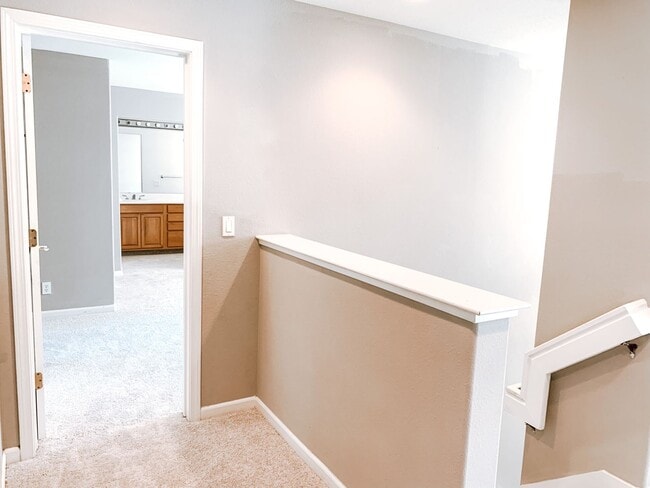 Building Photo - Gorgeous 3 Bedroom 2.5 Bath home in Livermore