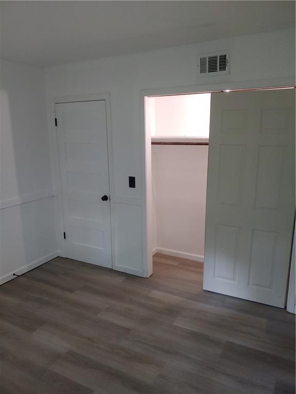 Building Photo - 1450 Shadowbrook Dr
