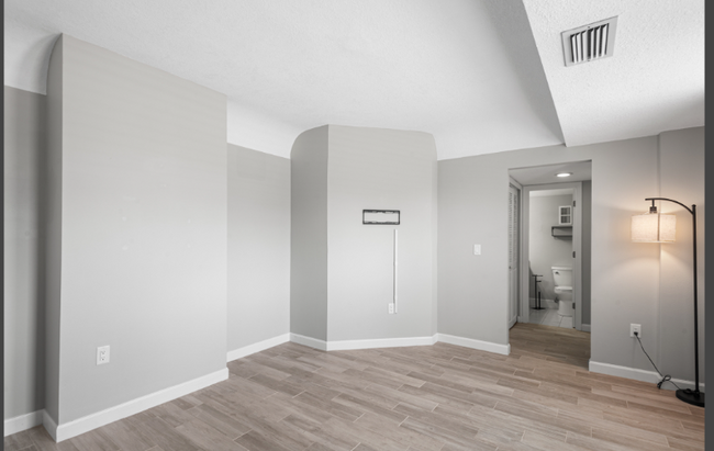 Building Photo - 235 6th St NW