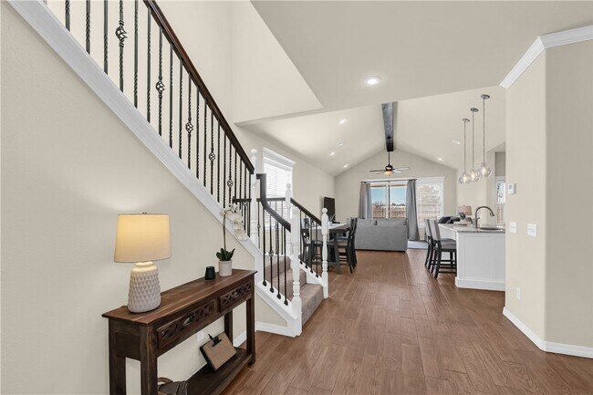 Building Photo - 442 SW Glover St