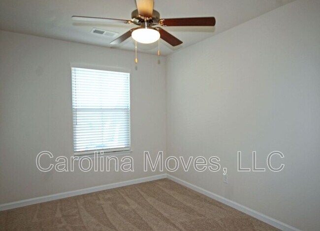 Building Photo - 17 Country Dale Dr