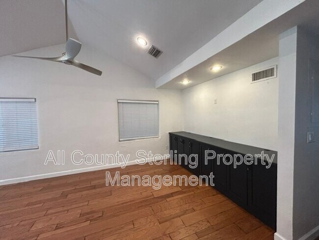 Building Photo - 521 W Winter Park St