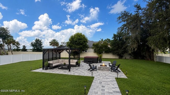 Building Photo - 5395 Heckscher Dr
