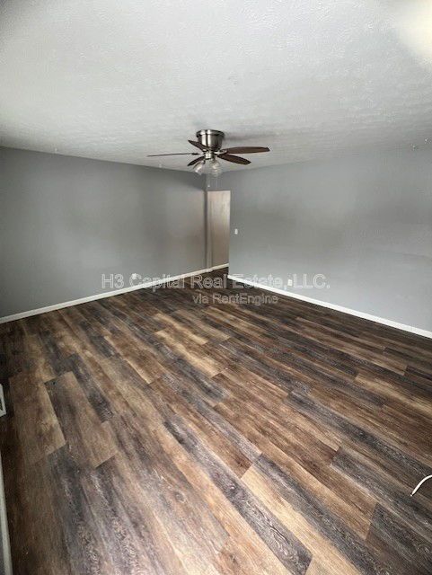 Building Photo - 416 S Main St