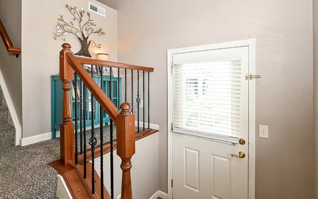 Building Photo - 2367 Twelve Oaks Dr
