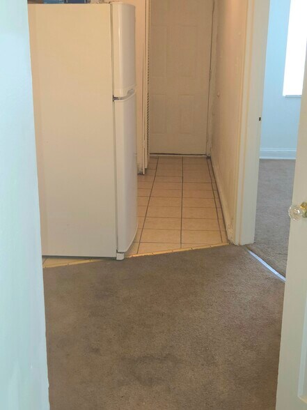 Dining room - 204 Oklahoma Ave NE