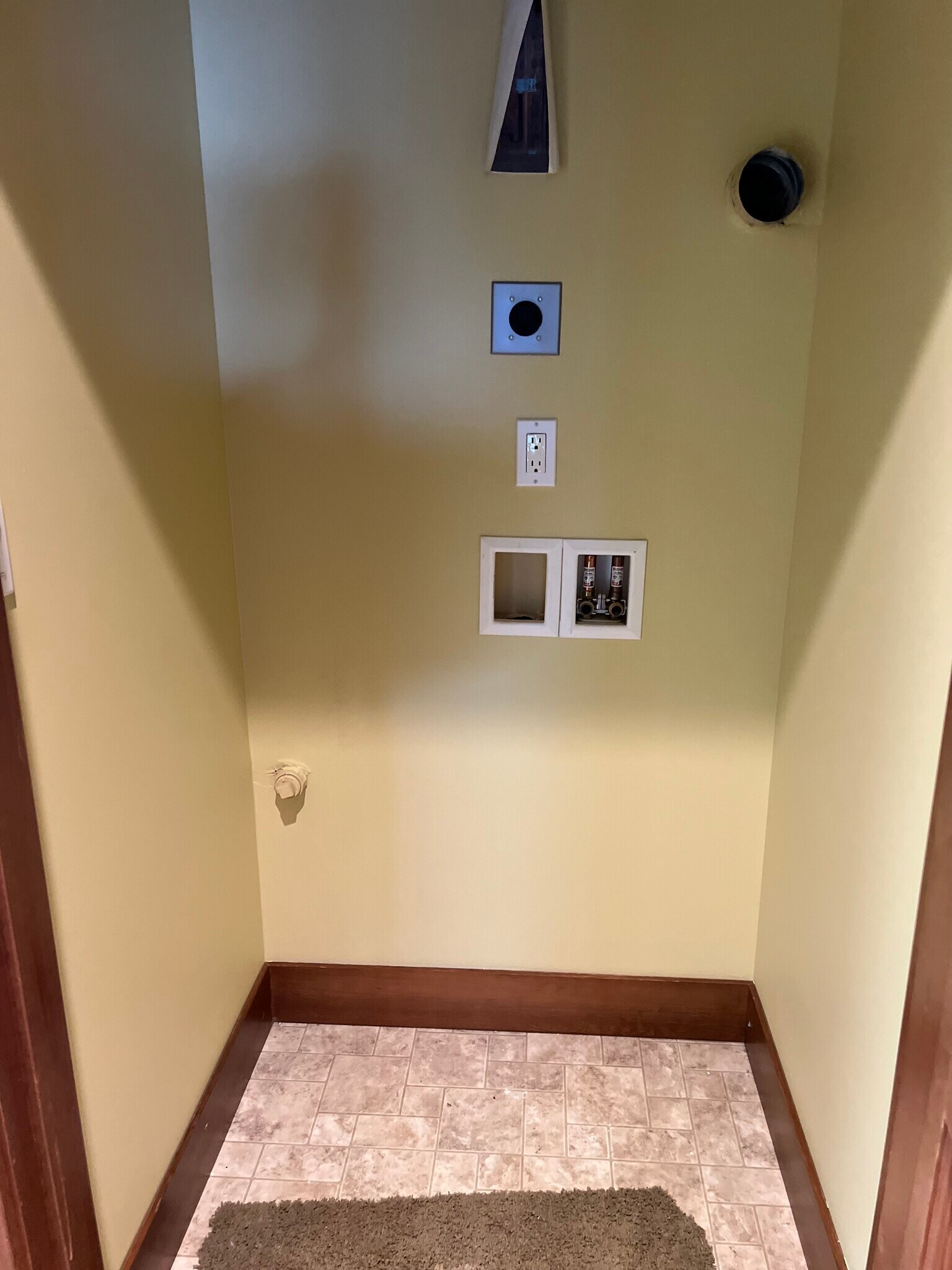 New washer dryer will be available - 3621 187th Pl NE