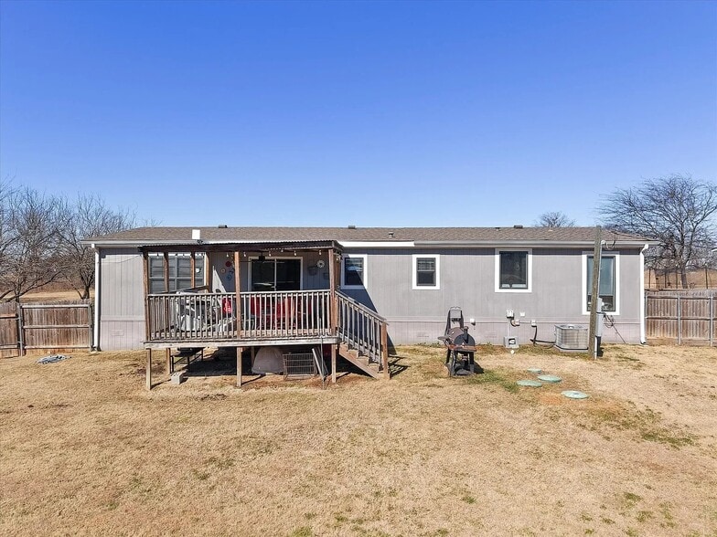 Building Photo - 216 SE CR-3048A