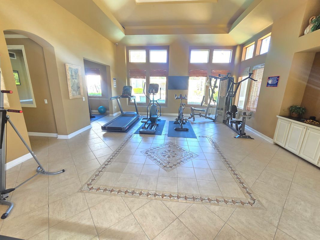 Building Photo - 22681 Oakgrove, 326