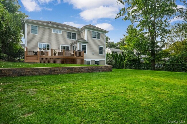 Building Photo - 9 Oak Way