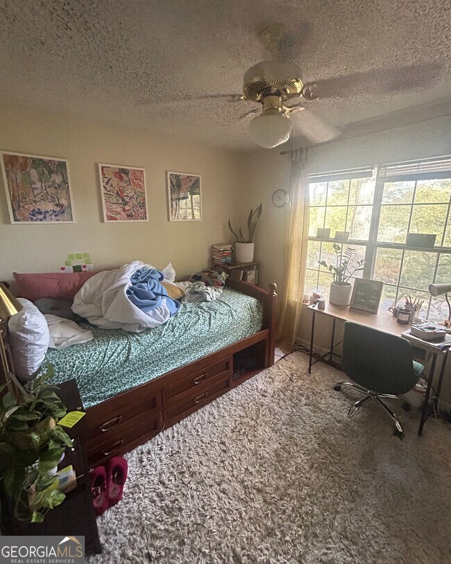 Building Photo - 215 Hodgson Dr