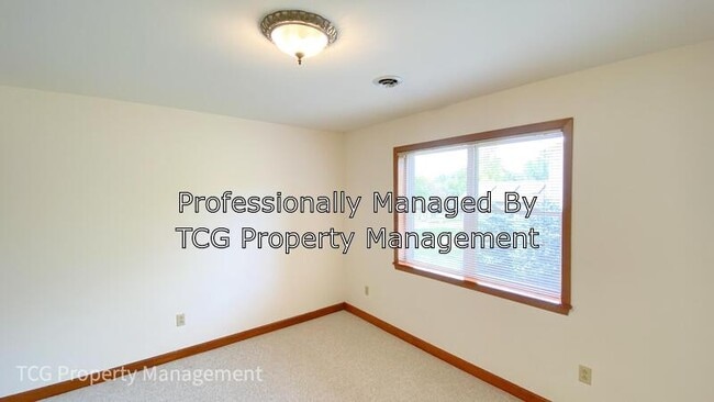 Building Photo - 2 Kiley Dr