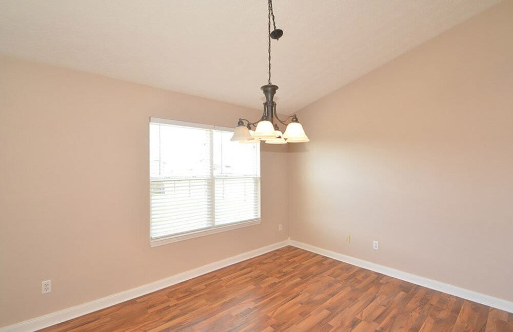Building Photo - 6917 Tree Top Ln
