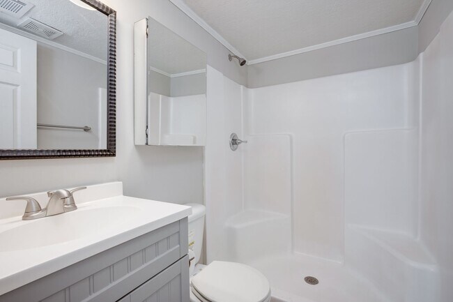 Building Photo - 503 Windsong Cir