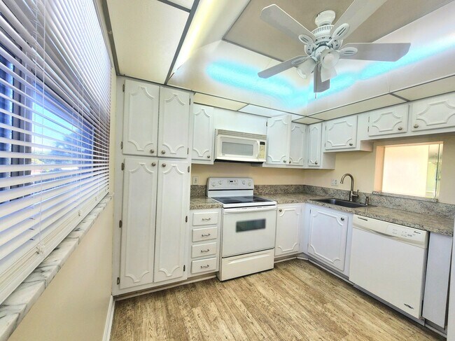 Building Photo - 3661 Via Poinciana