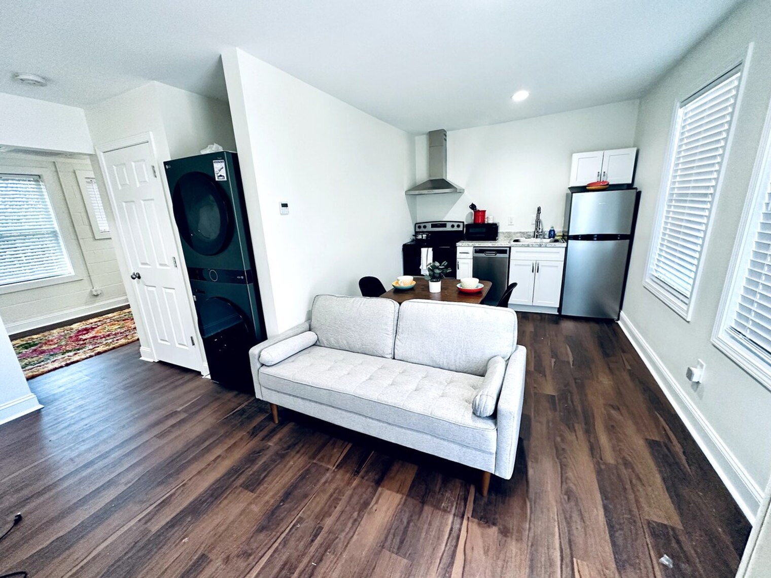 Building Photo - 107 David St