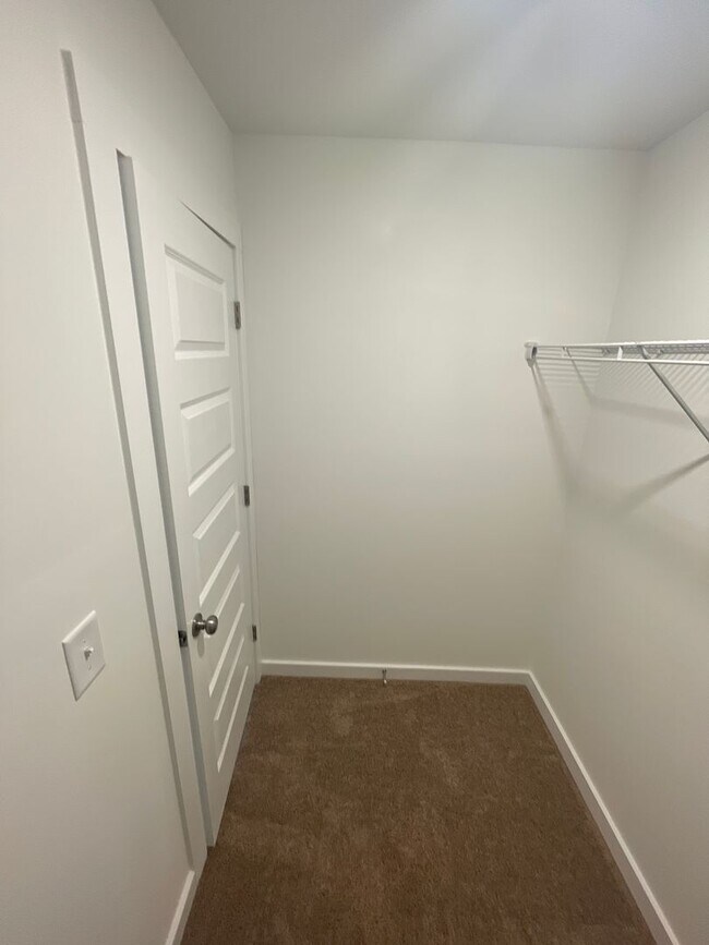 Building Photo - Home for Rent in Oak Grove, AL!!! Available to View Now!