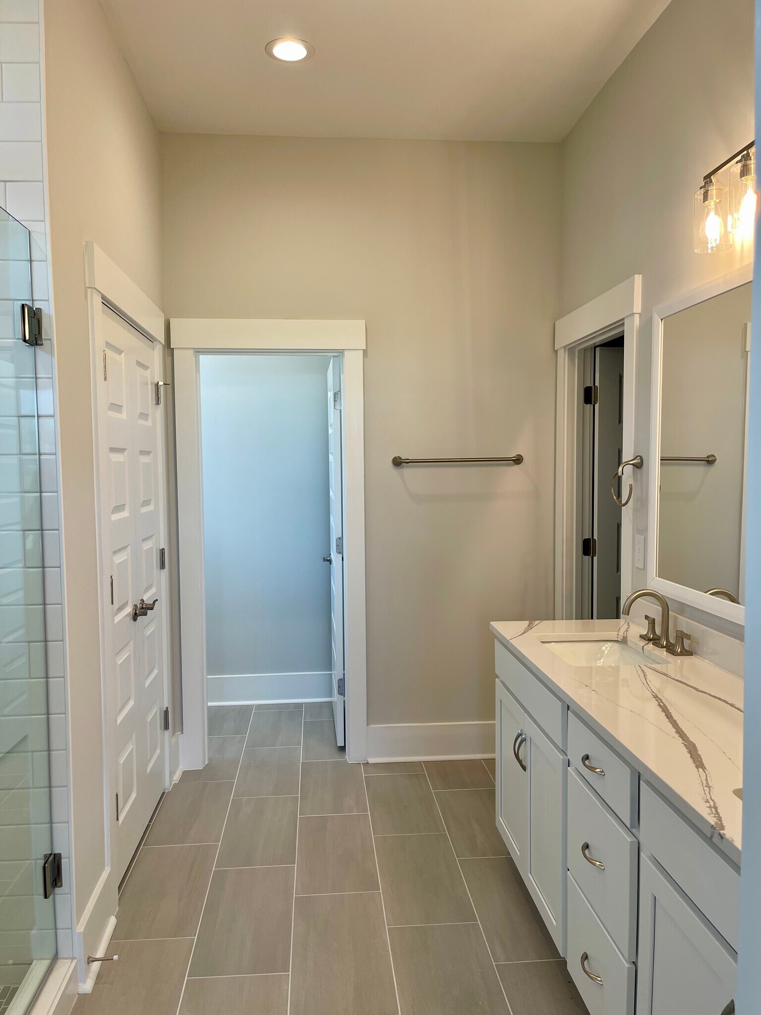 Building Photo - 2034 Comradery Wy