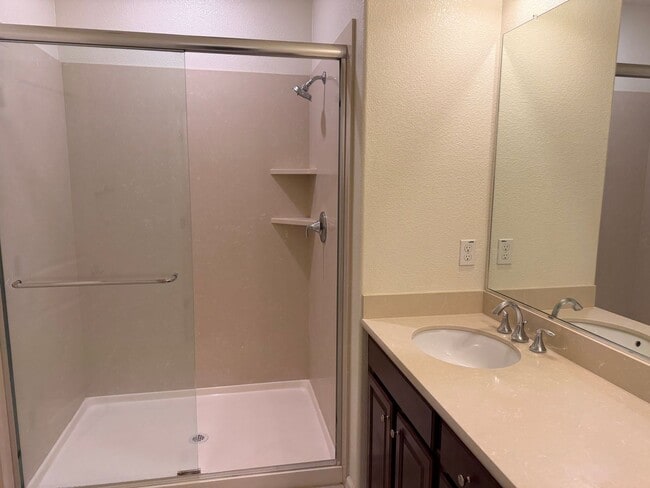 Building Photo - San Jose Comfort, Convenience and Location